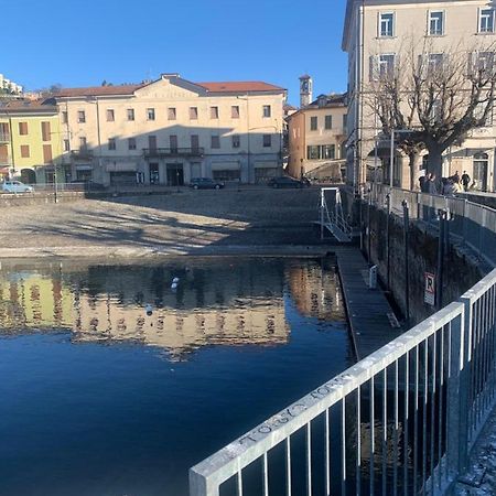 Palazzo Clerici Lejlighed Luino Eksteriør billede